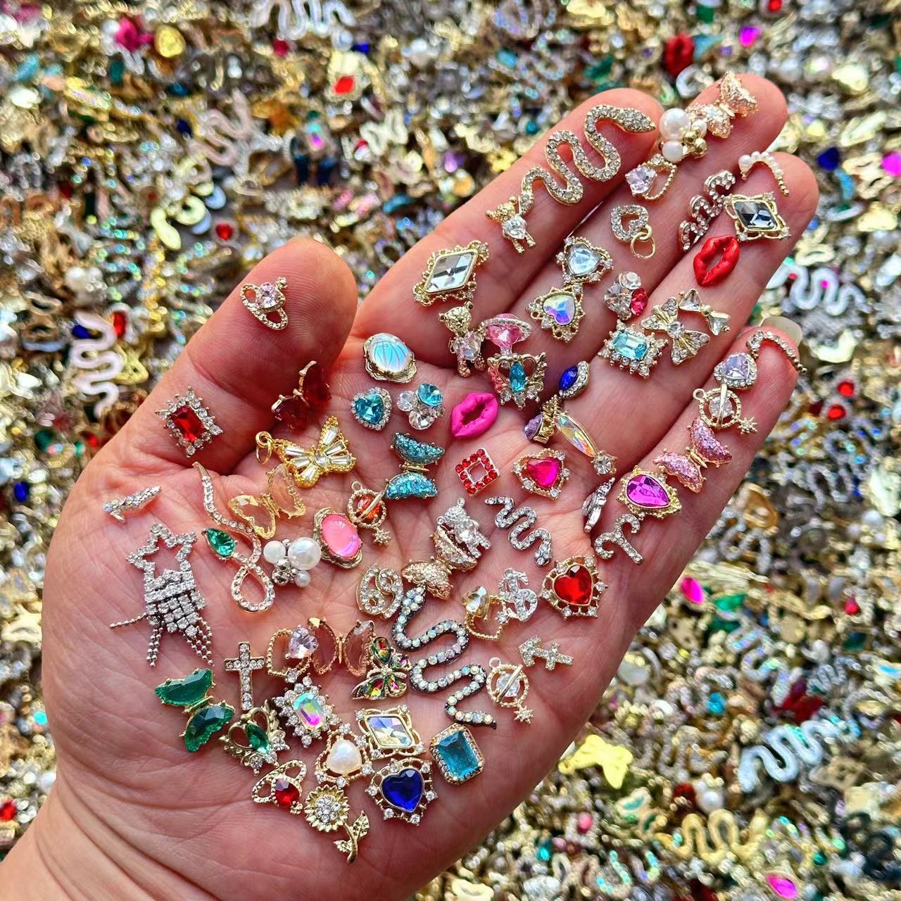 대량 고급 랜덤 혼합 합금 네일 참, 나비/뱀/하트/곰 - Nail Art Valentines Day 리뷰 및 가격